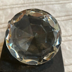 Large crystal paperweight- round diamond cut!  4” diameter